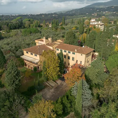 La Stella فندق