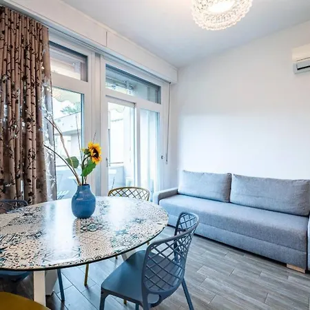 Apartament Blue House Near Parco San Donato Florencja