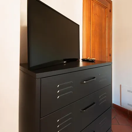 Designer In Apartment *