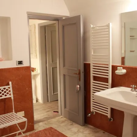 Emily's Guest house 3*
