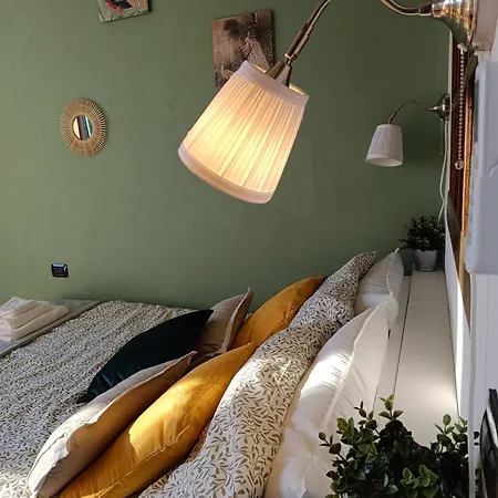 Castle 2 Bedrooms, 2 Bathrooms *