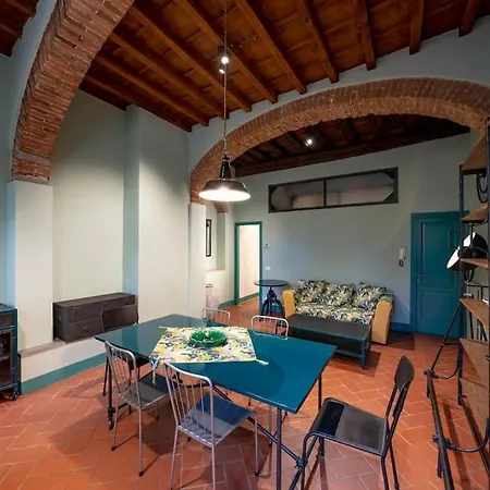 Appartamento Raffinato Trilocale San Frediano