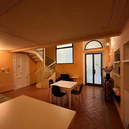 Apartment In Centro Storico-borgo Albizi 27 Florence