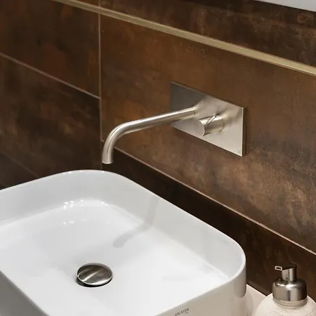Apartment San Marco Black Luxury Con Terrazzo E Parcheggio Su Richiesta Florence