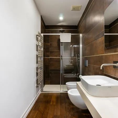Apartment San Marco Black Luxury Con Terrazzo E Parcheggio Su Richiesta Florence