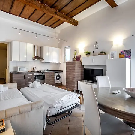 Roommo Beccaria Apartment