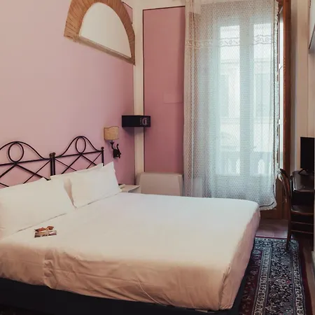 Отель Ii Guelfo Bianco 3*