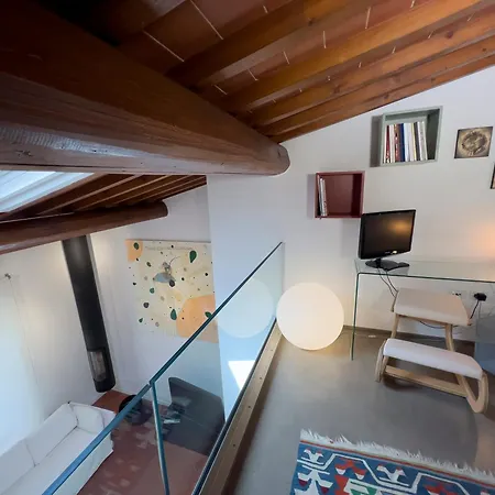 San Niccolo Walls Garden Apartment