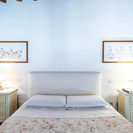 Parione Loft In Town Center Appartamento *