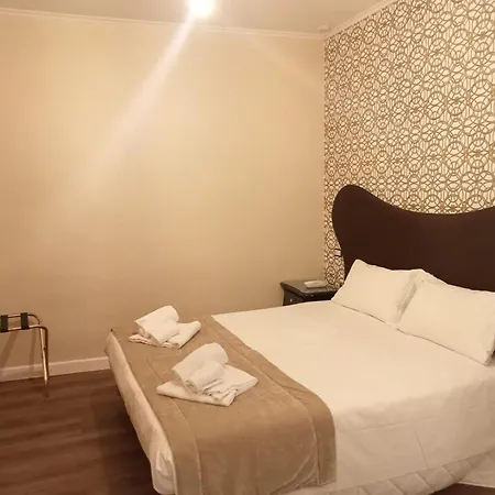 Hotel Montreal 3*