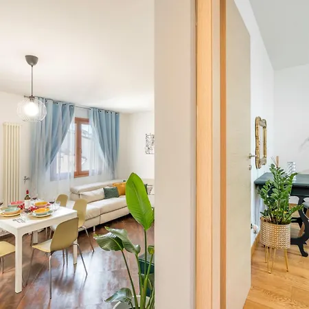 Giannotti Apartment Florence