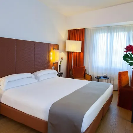 מלון Starhotels Michelangelo 4*