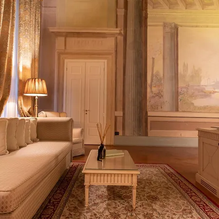 Palazzo Guicciardini Hotel 3*