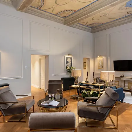 Daire Pazzi Penthouse Luxury In By Palazzo Vitali *