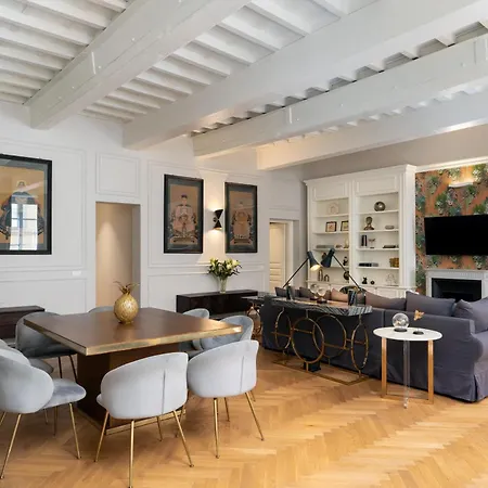 Apartment Palazzo Pazzi Vitali Luxury In Florence