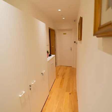 Liberty Seasons Guest house *