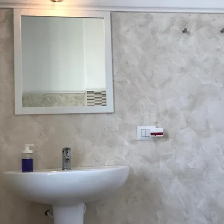 Apartment Santa Rosa 3 Bedrooms - Private Parking Florence