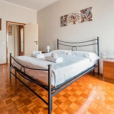Valmara Aretina House In *