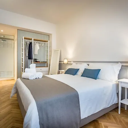 Cobalt Cove 2 Bedroom Apartment Florence