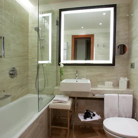 Starhotels Michelangelo מלון פירנצה