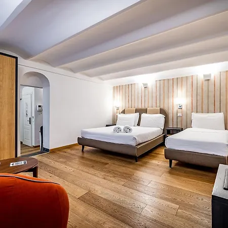 Martelli 6 & Bed and breakfast 3*