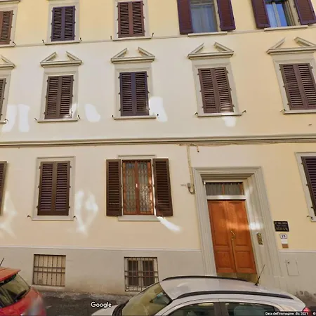 Tina House Apartment