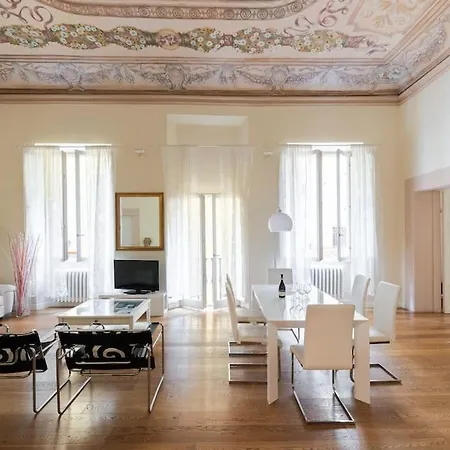 Elegant Gloria Retreat