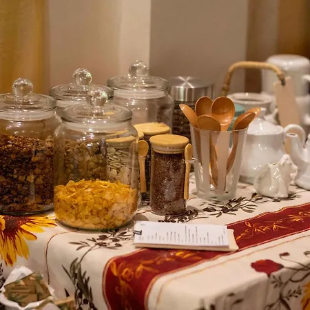Bed & Breakfast Secret Garden