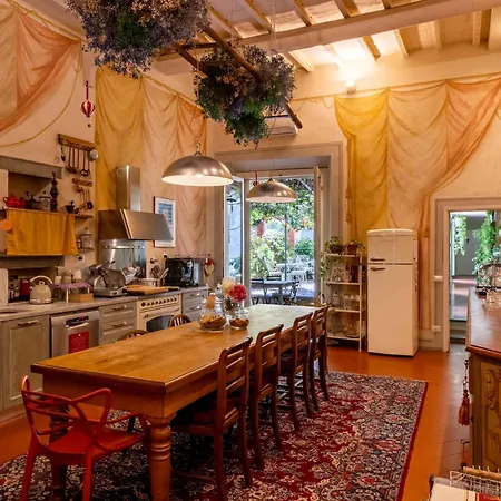Secret Garden Bed & Breakfast *