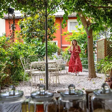Secret Garden Bed & Breakfast