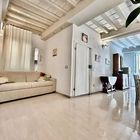 Apartment Sweet House Near Piazza Della Signoria *