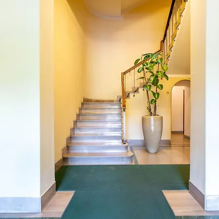 Vespucci 60 Luxury Apt With Garage And Balcony Firenze