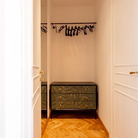 Vespucci 60 Luxury Apt With Garage And Balcony Firenze