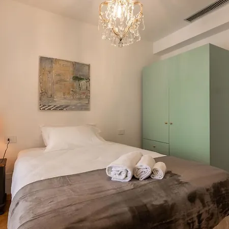 Vespucci 60 Luxury Apt With Garage And Balcony Appartamento