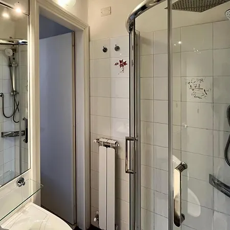 Arno Boutique Hotel *