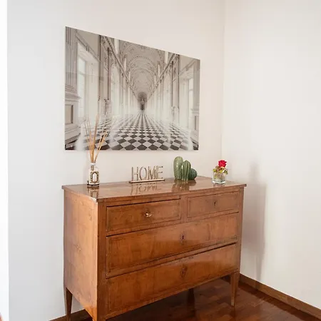 Apartment Artisti, Cozy Flat In Florence