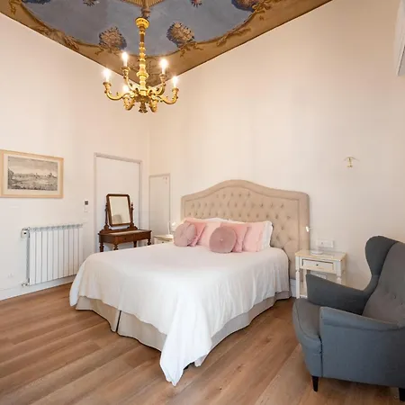 Alojamento de Acomodação e Pequeno-almoço Palazzo D'ambra Residenza D'epoca