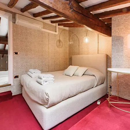 Regina House By Mmega Firenze