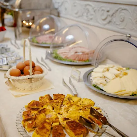Palazzo Dal Borgo Hotel 4*