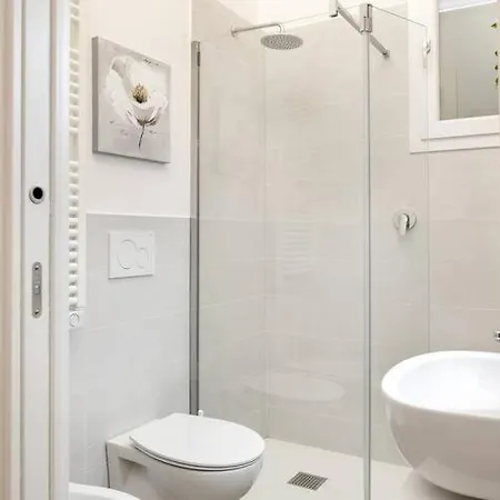 Apartment Comfy San Lorenzo Florence