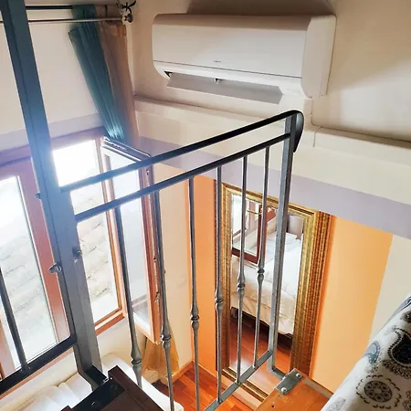Maia Apartment *