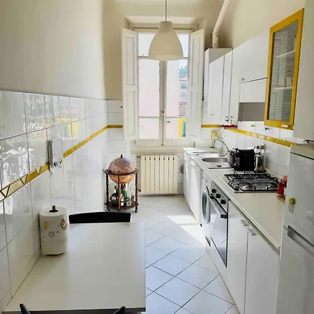 Гостевой дом The Hamilton House