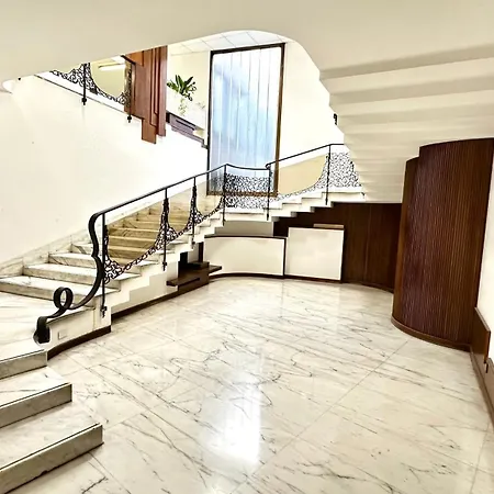 Davanti Al Duomo-appartamento Storico Daire *