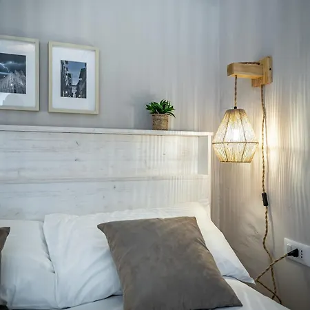 Apartment Yd Stunning Terrace On The Accademia Florence