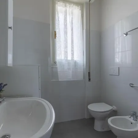 Santa Maria Novella Large Apartment