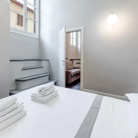 Deluxe Flat In Center Apartment *