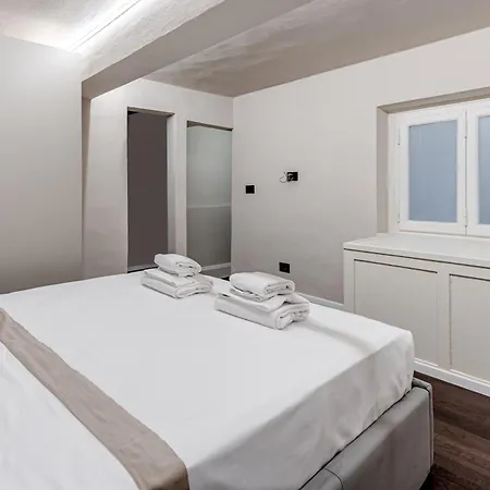 Deluxe Flat In Center Apartment *