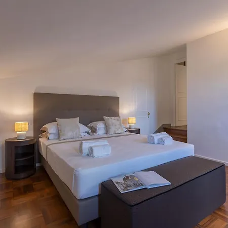 Dora Penthouse Uffizi View Διαμέρισμα