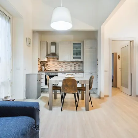 Incantevole Con Patio Apartment *