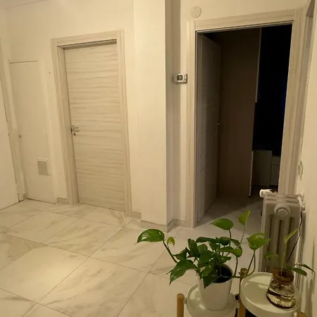 Isla Apartment *